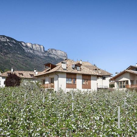 Pizzol-Hof Appartement Eppan an der Weinstraße Buitenkant foto